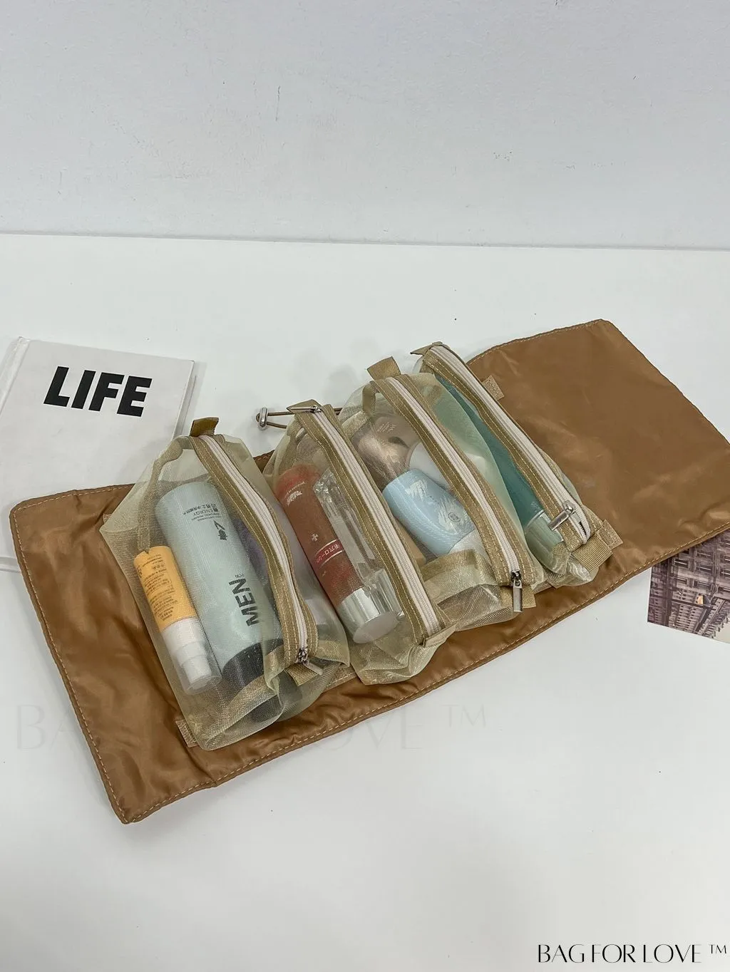 BagForLove - Detachable Storage Pocket in Spacious Portable Cosmetic Bag