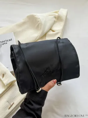 BagForLove - Detachable Storage Pocket in Spacious Portable Cosmetic Bag