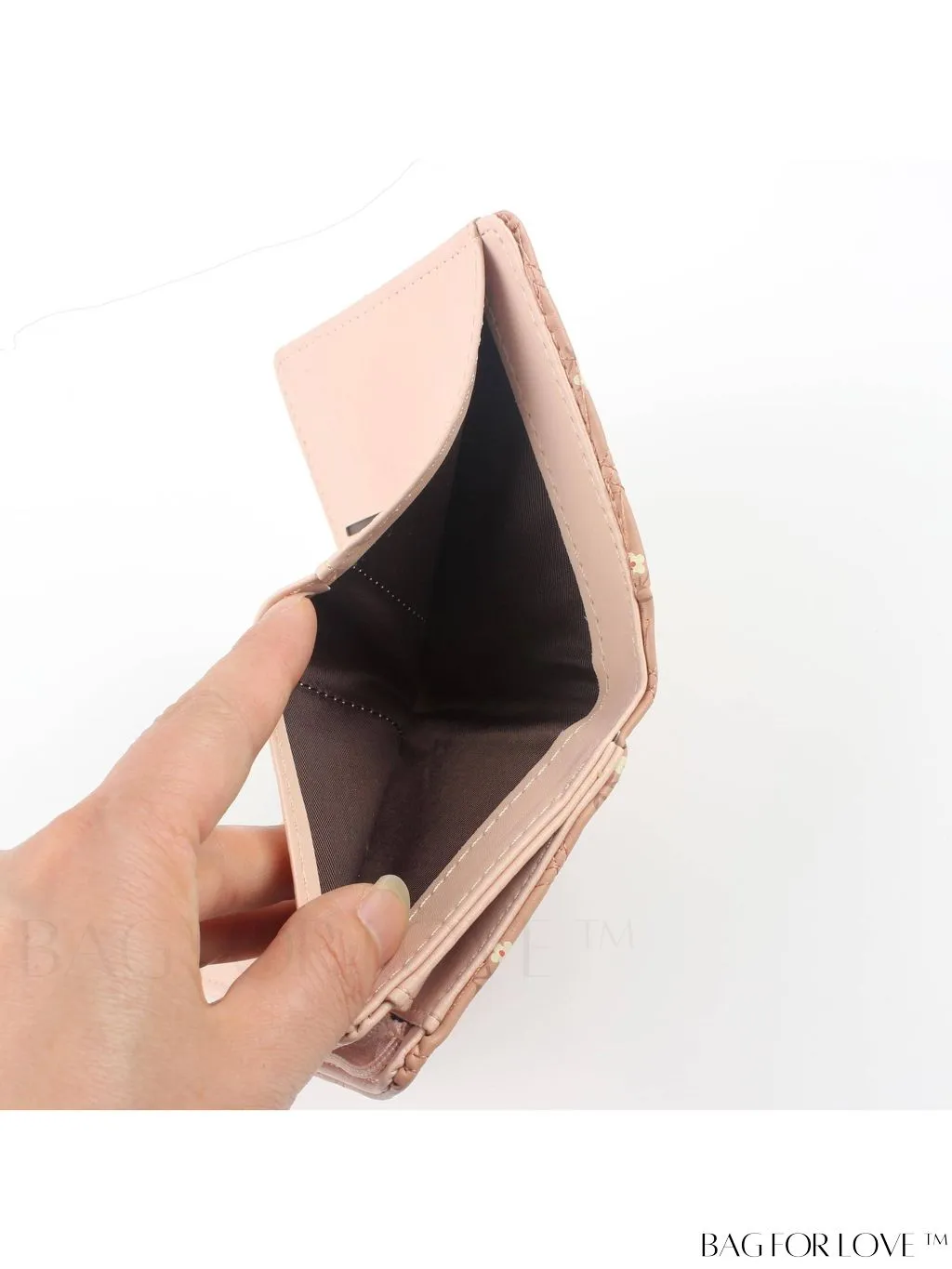 BagForLove - Small Preppy Wallet with Floral and Letter Graphic Design