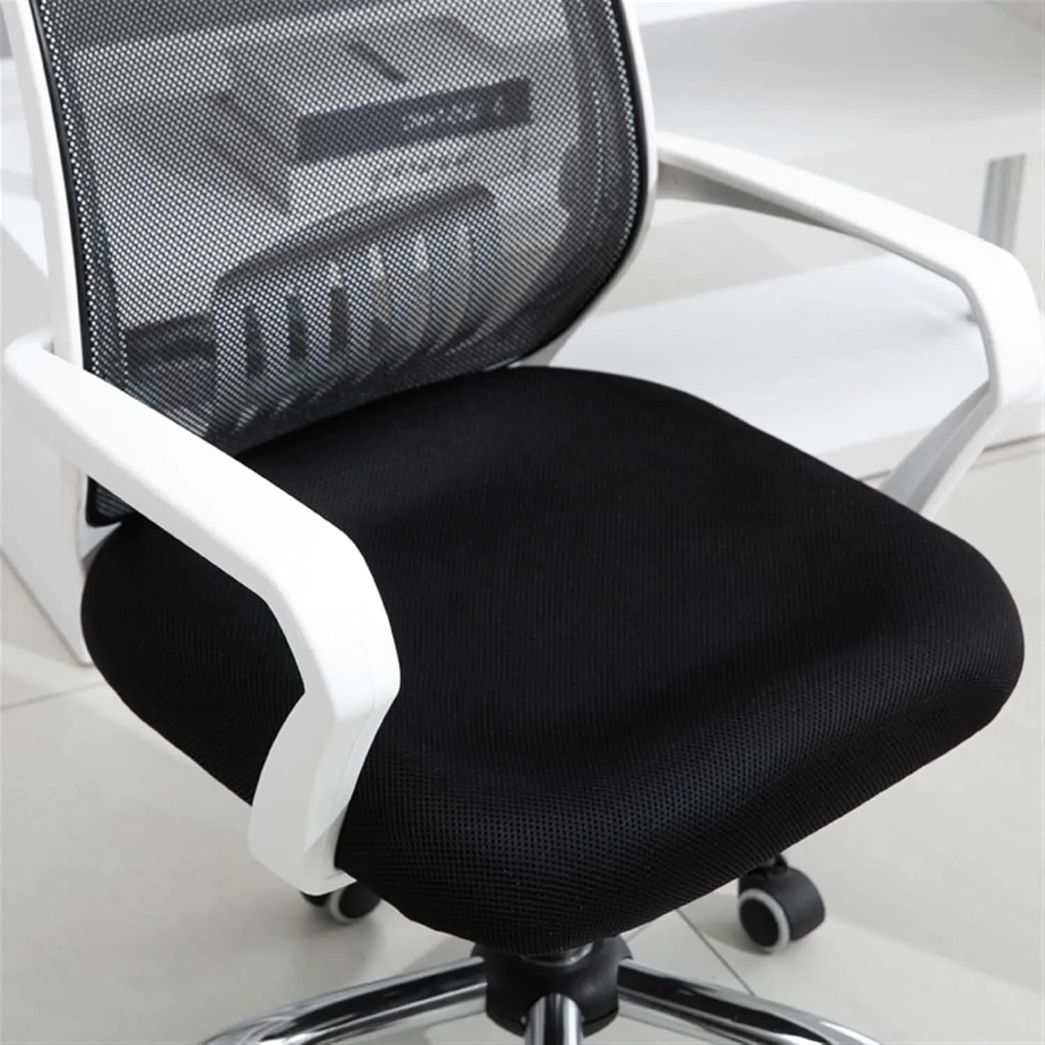 Classic Office Chair Mesh Back Swivel Office Chair Conference Room Chair with Lumbar Support and Fixed Armrests Desk Task Chair(Gris)