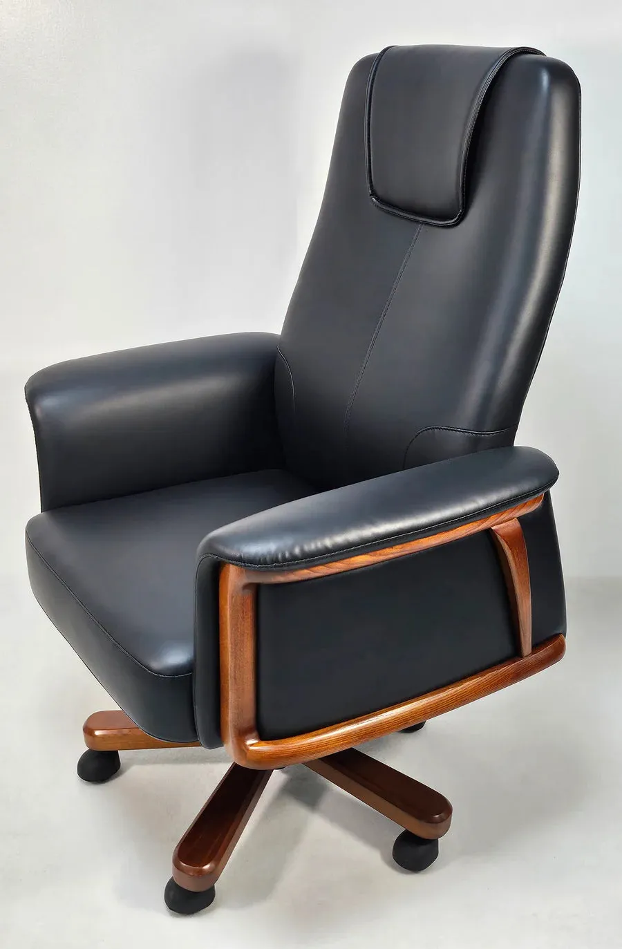 Director Chair for office Traditional High-Back Premium Leatherette with Adjustable Height and Wooden Base and Wooden Polish