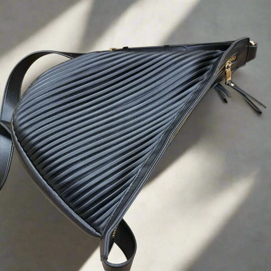 DOLCE VITA - Giulana Sling Bag - Black
