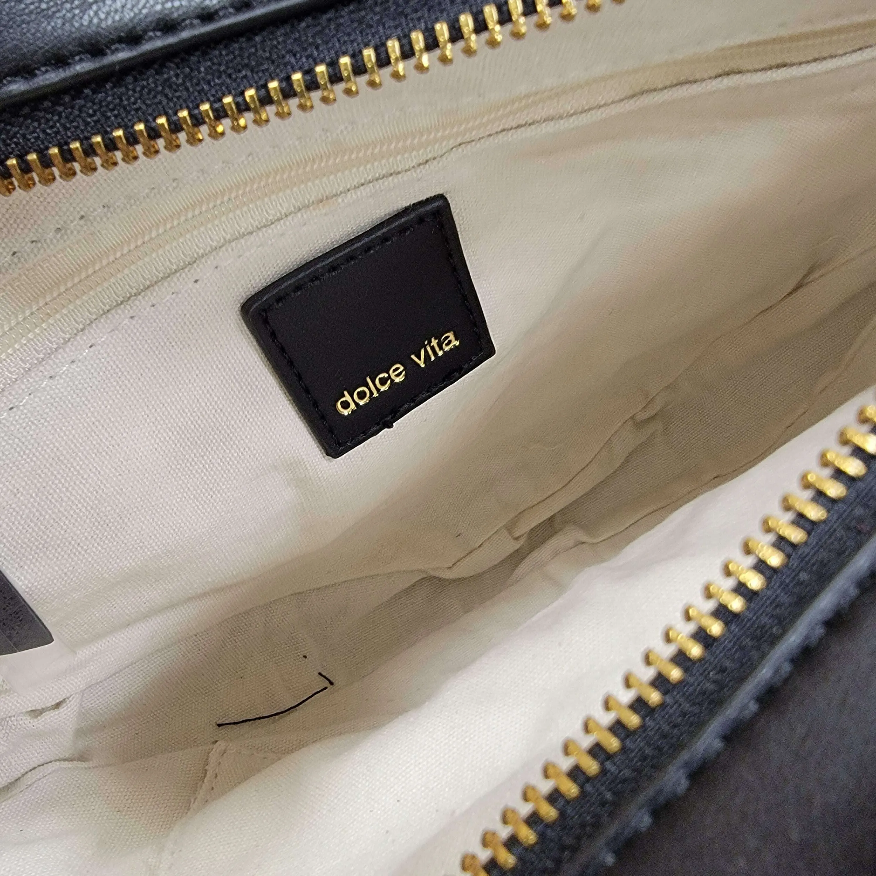 DOLCE VITA - Giulana Sling Bag - Black