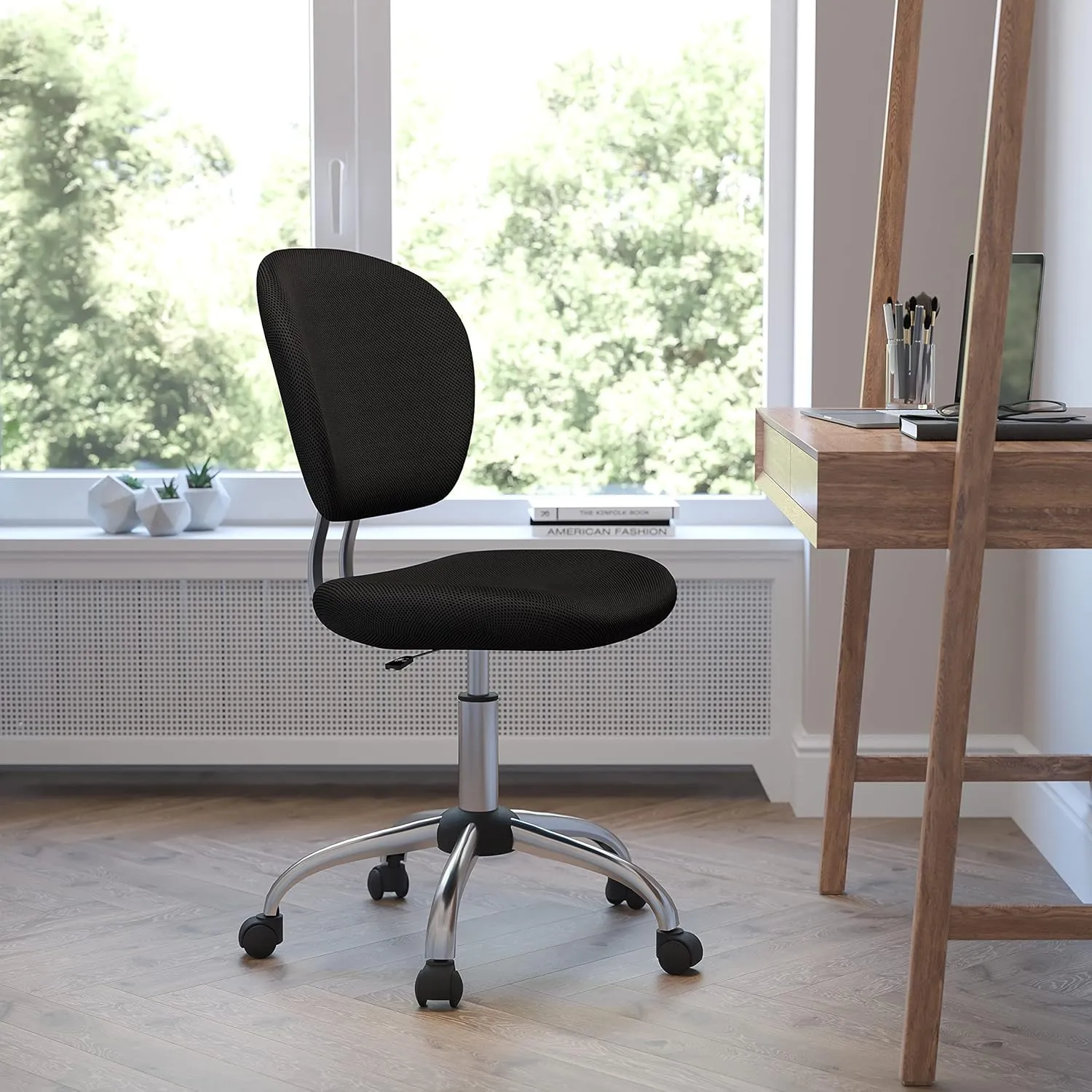 EMMA   OLIVER Mid-Back Black Mesh Padded Swivel Task Office Chair with Chrome Base