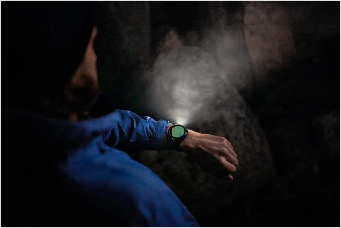 Garmin fēnix 7 Pro Solar, Multisport GPS Smartwatch, Built-in Flashlight, Solar Charging Capability, Black