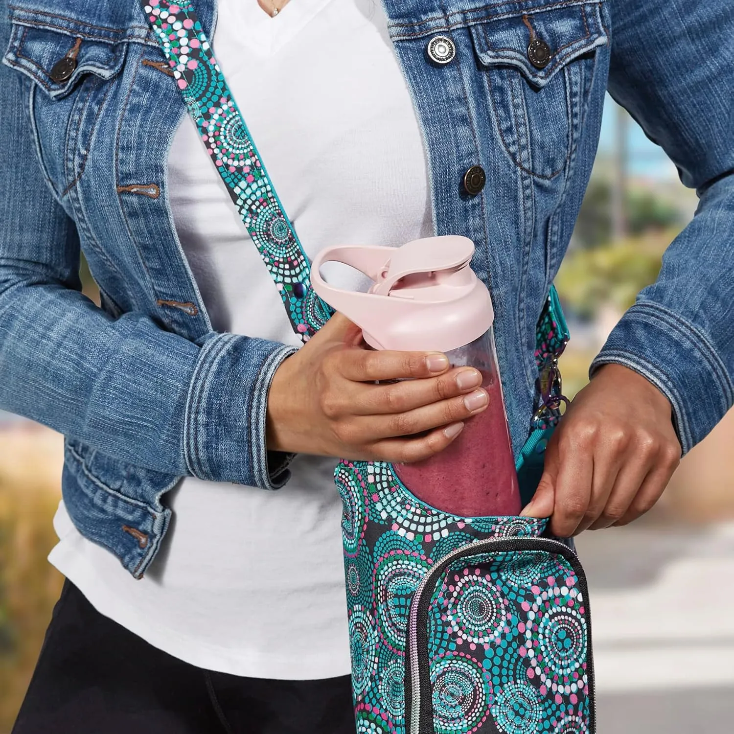 Hamilton Beach Mini Cordless Portable Personal Blender for Shakes and Smoothies, USB Rechargeable, 16 oz. Jar with Leakproof Travel Lid, 6 Stainless Steel Blades, Pink (51181)