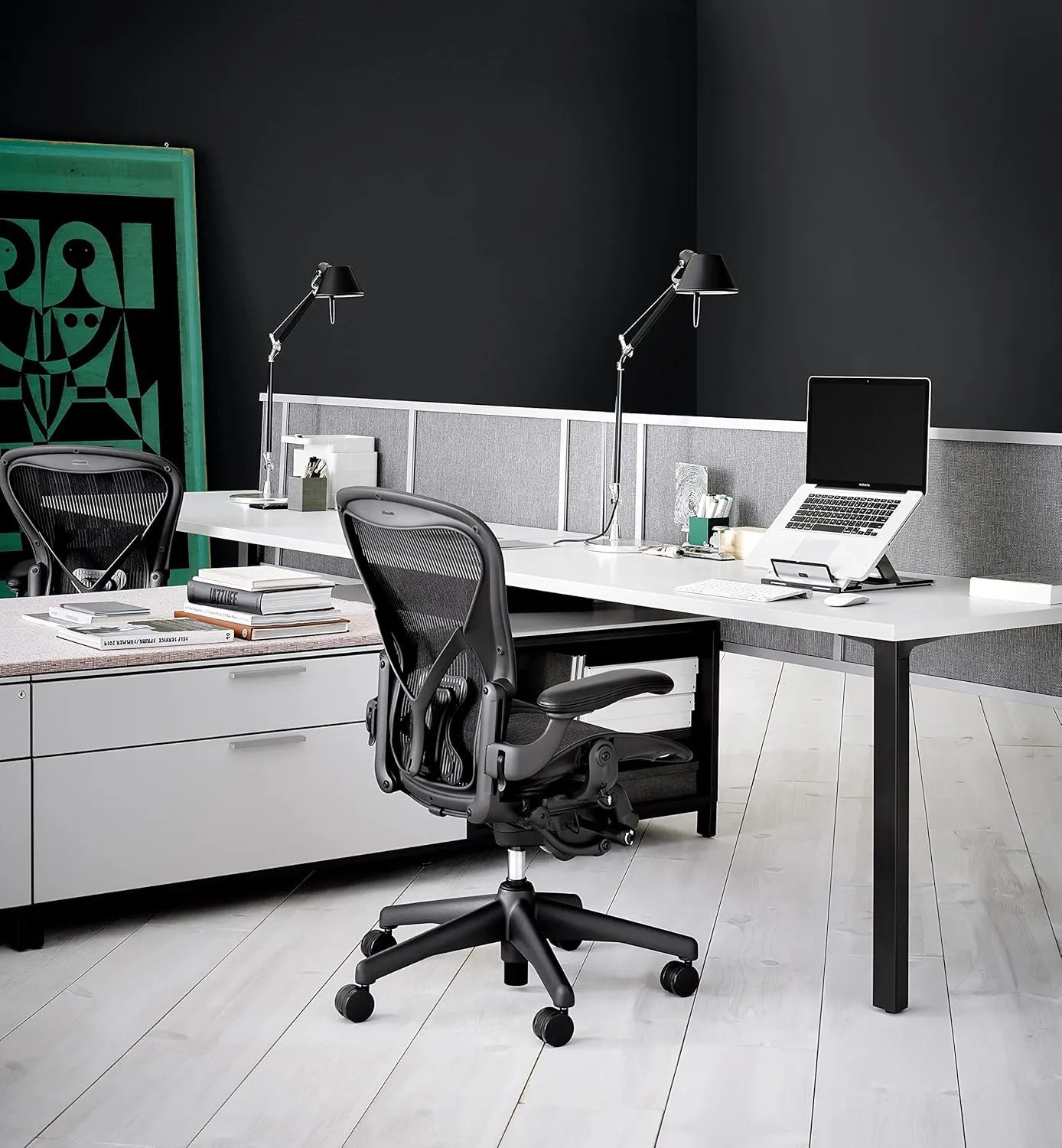 Herman Miller Classic Aeron Chair - Size B, Posture Fit