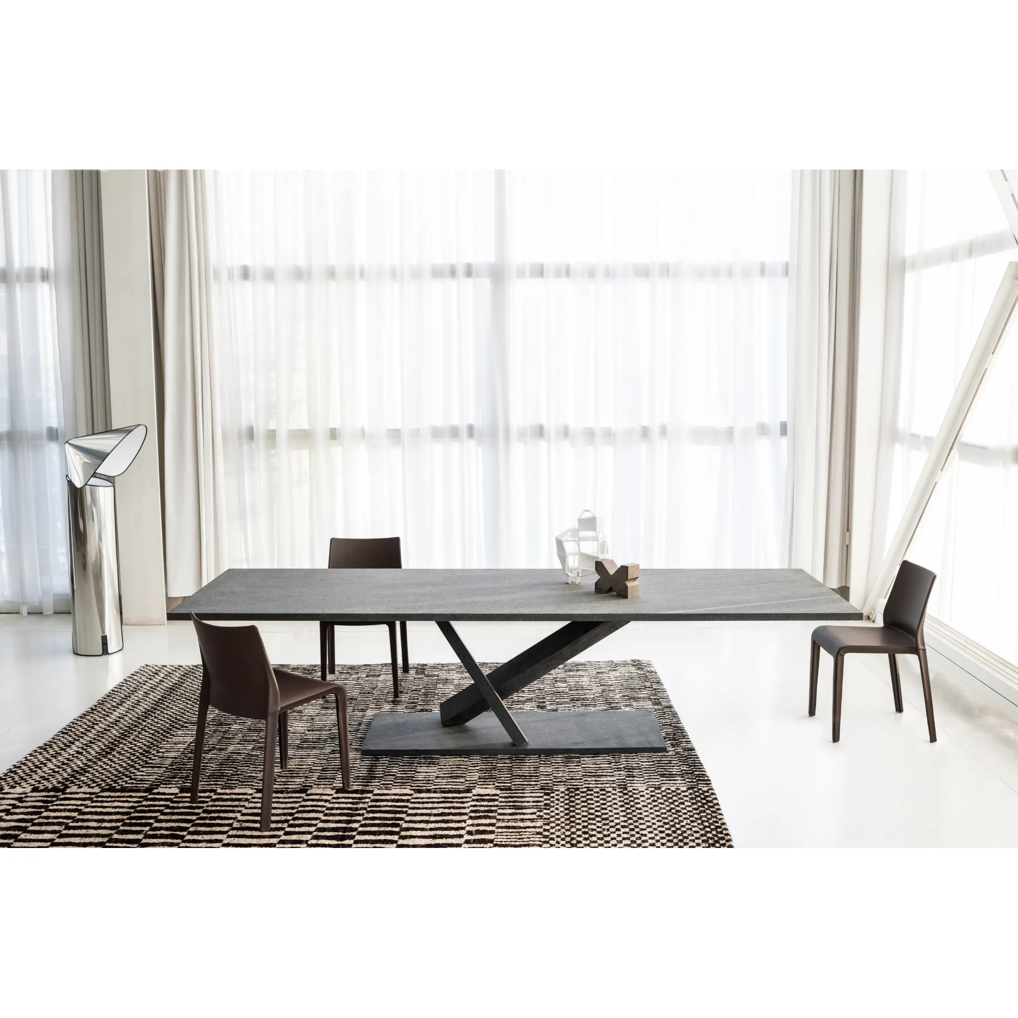 Leather Covered Dining Chair | Desalto Lisbona