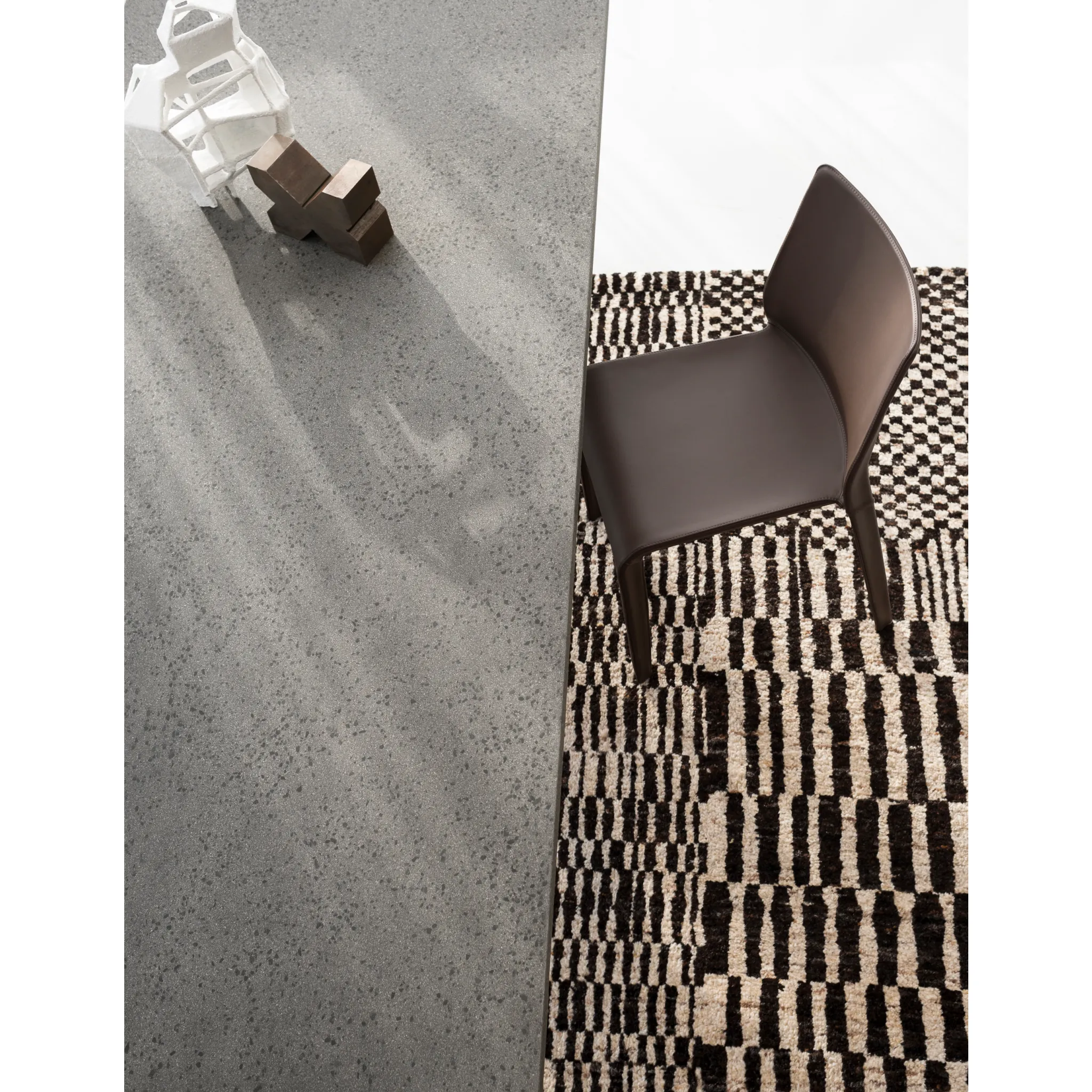 Leather Covered Dining Chair | Desalto Lisbona