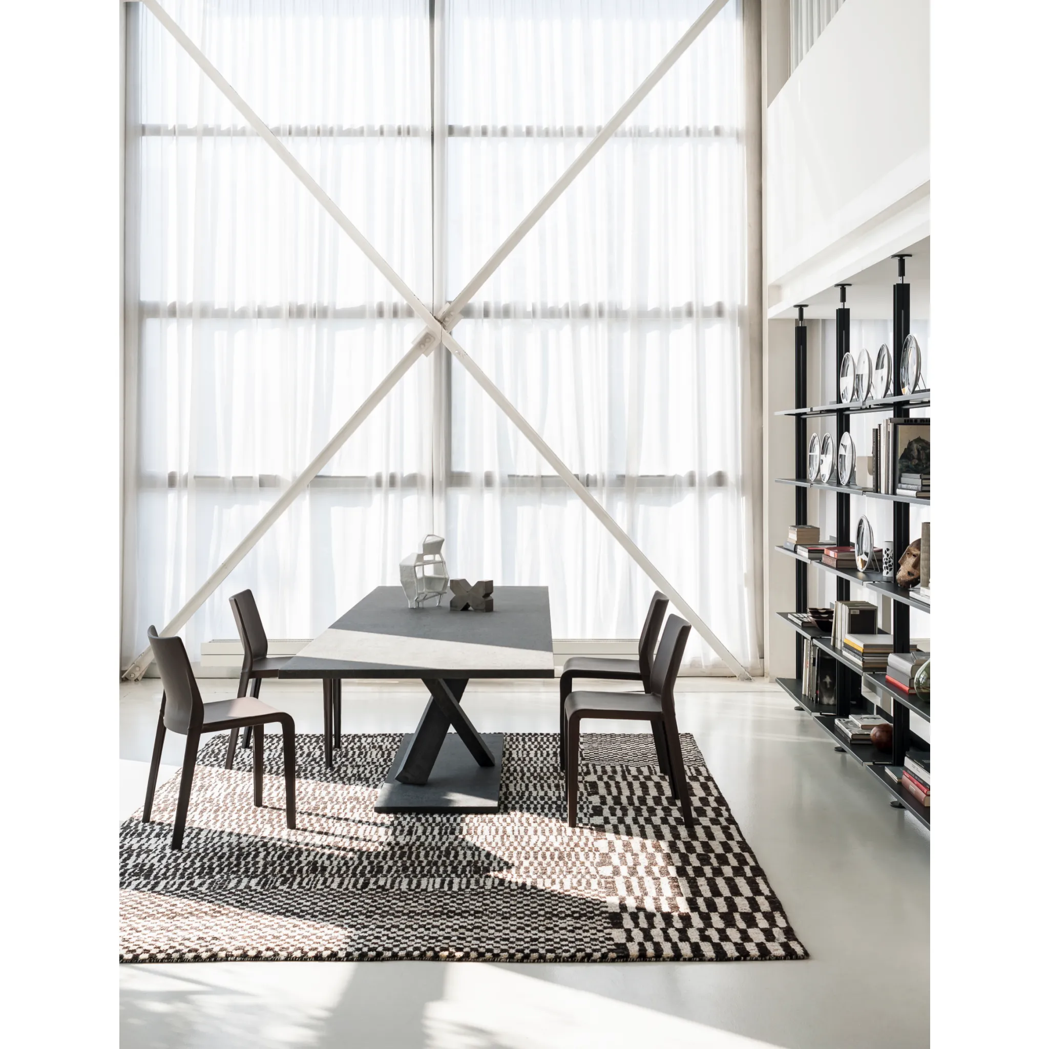 Leather Covered Dining Chair | Desalto Lisbona
