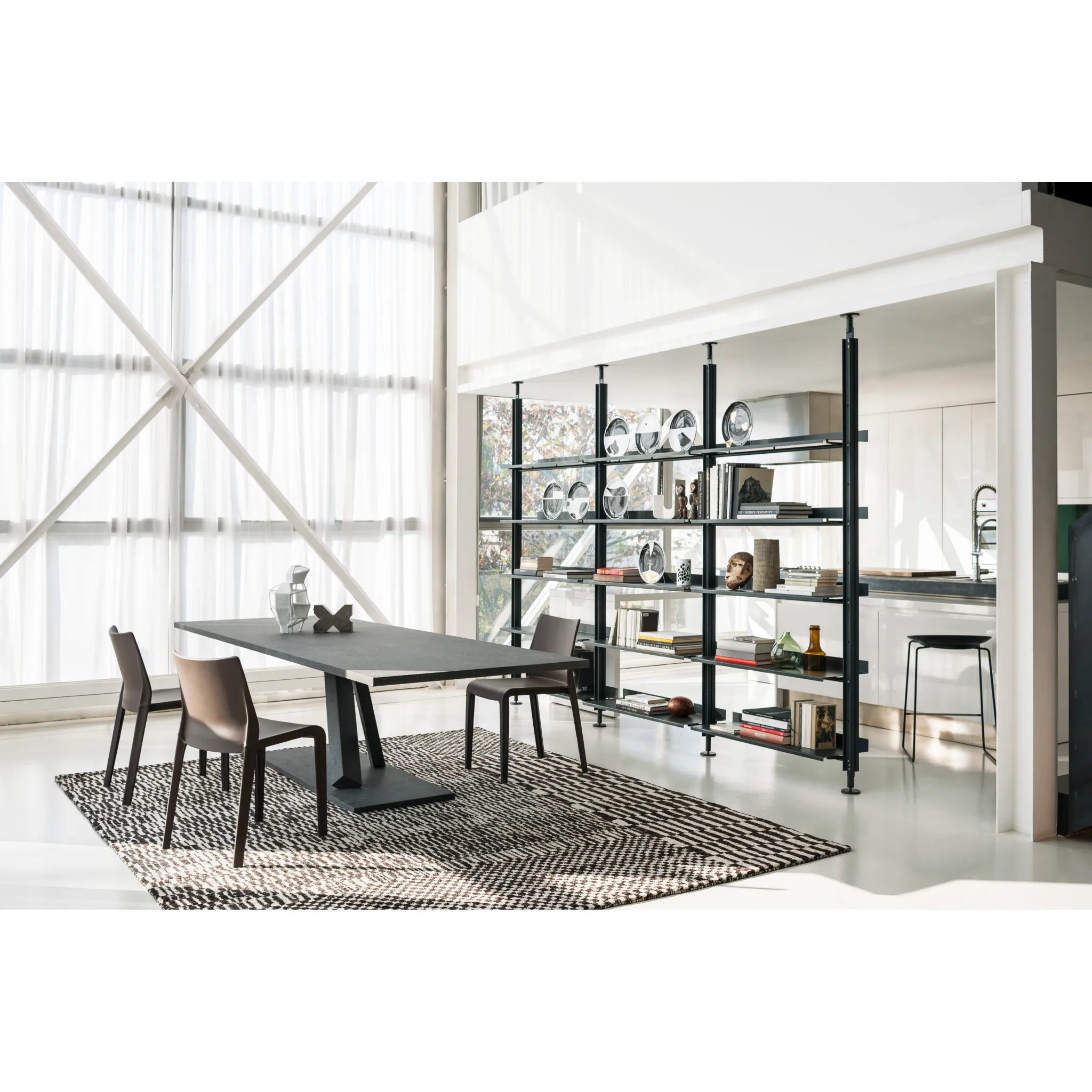 Leather Covered Dining Chair | Desalto Lisbona