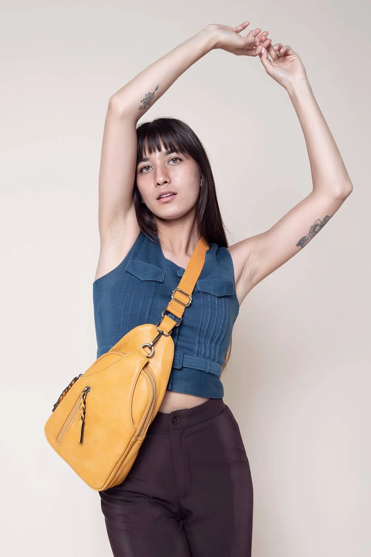 M2342 Nikki Dual Compartment Sling Pack Bag: Chocolate