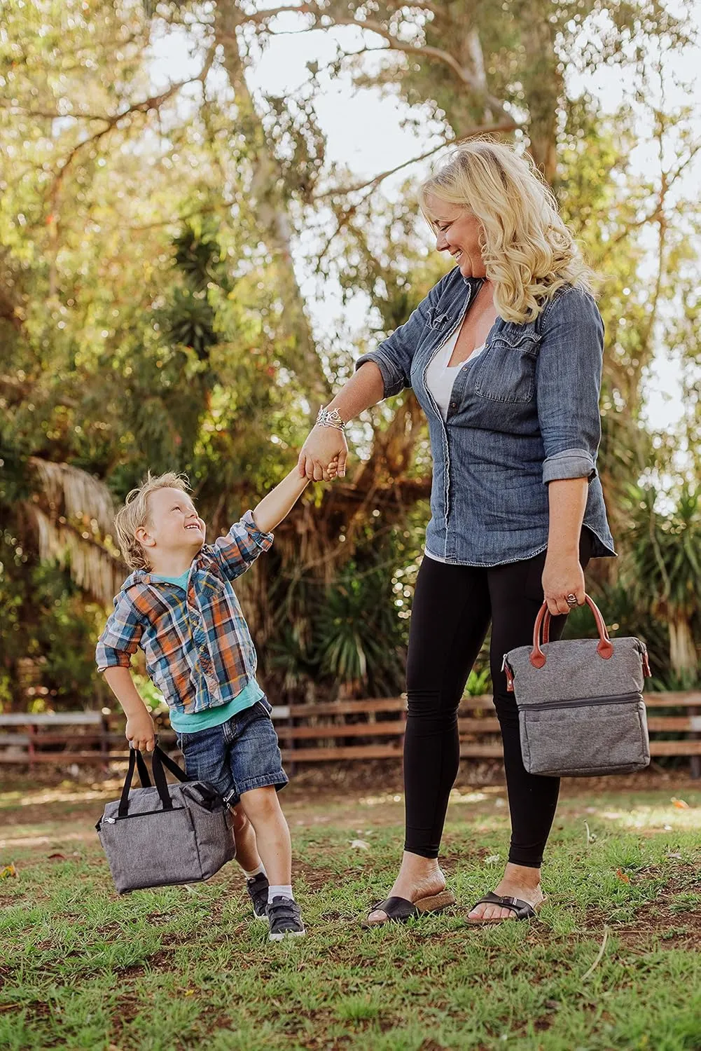 ONIVA - a Picnic Time brand, Urban Lunch Bag, Cooler Lunch Tote, Insulated Lunch Bag, (Gray with Brown Accents)