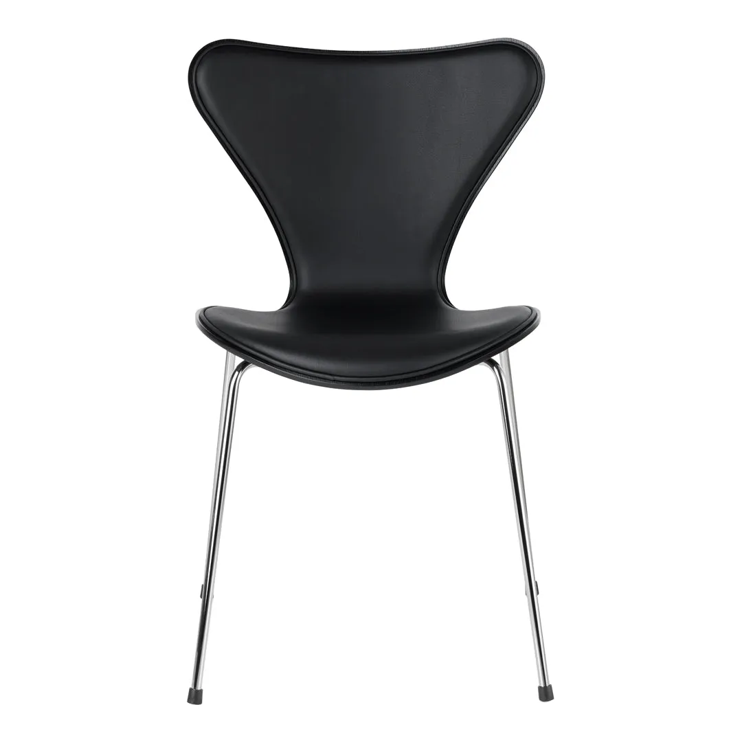Series 7 Chair 3107 - Lacquered - Front Upholstered
