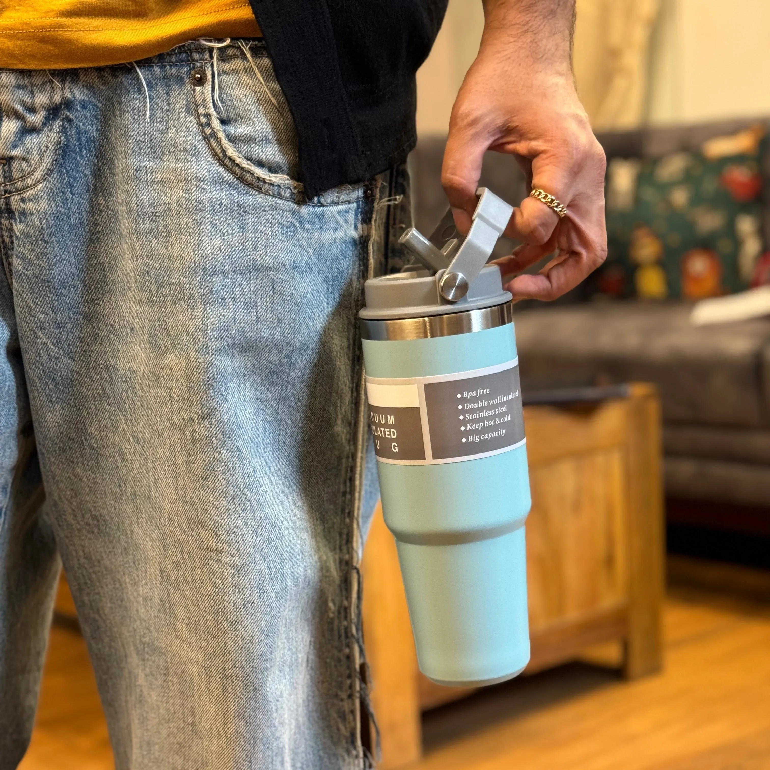 Stan: 900ml Leakproof & Insulated Stainless Steel Tumbler with Handle, Straw & Double-Wall Design for Hot & Cold Drinks