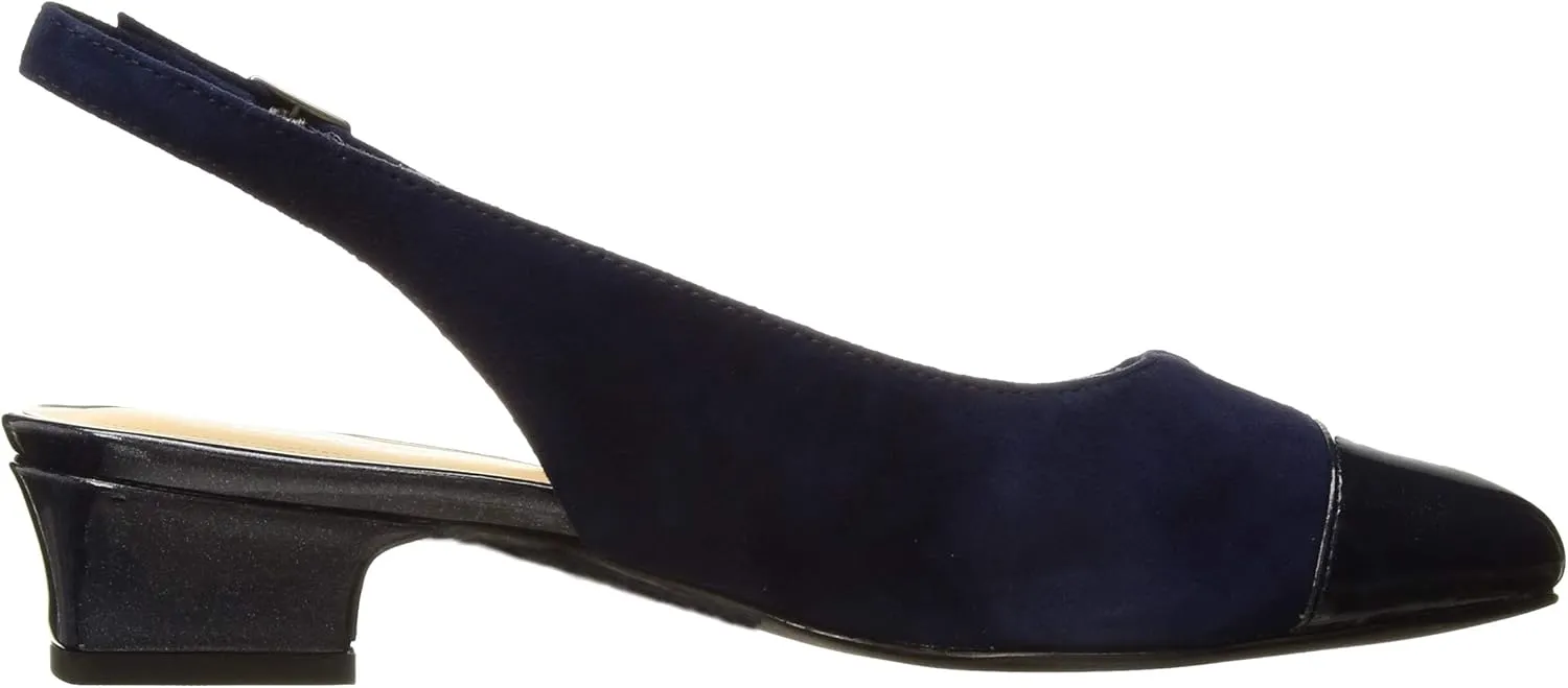 Trotters Women's DEA Pumps