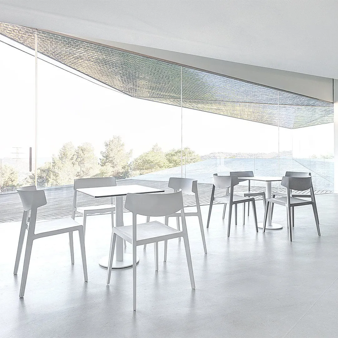 Wing Stackable Chair